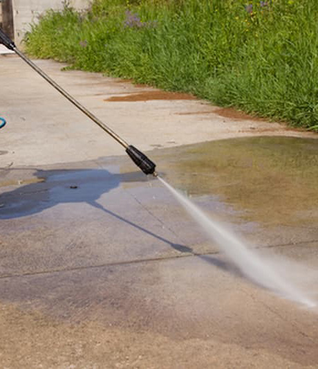 best commercial concrete pressure wash service in Clarkston MI